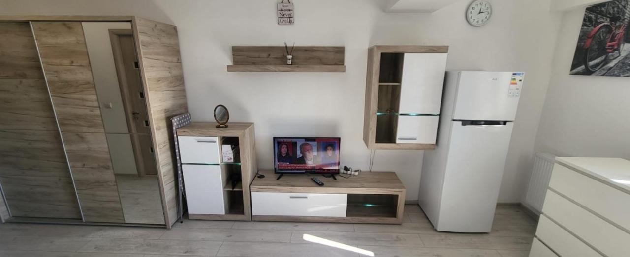 Studio 32 Bulevardul Oltenia Craiova Extérieur photo